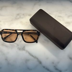VEHLA DIXIE SUNGLASSES